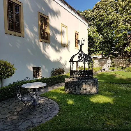 Bed & Breakfast Charming Fortress Next To Prague