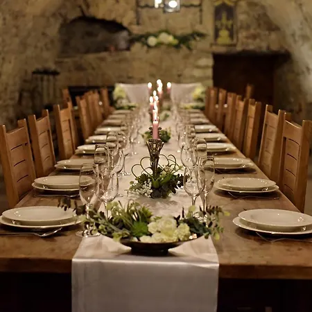 Charming Fortress Next To Prague Bed & Breakfast
