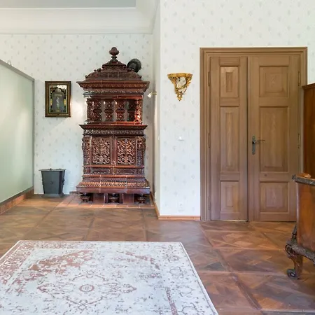 Charming Fortress Next To Prague Bed & Breakfast